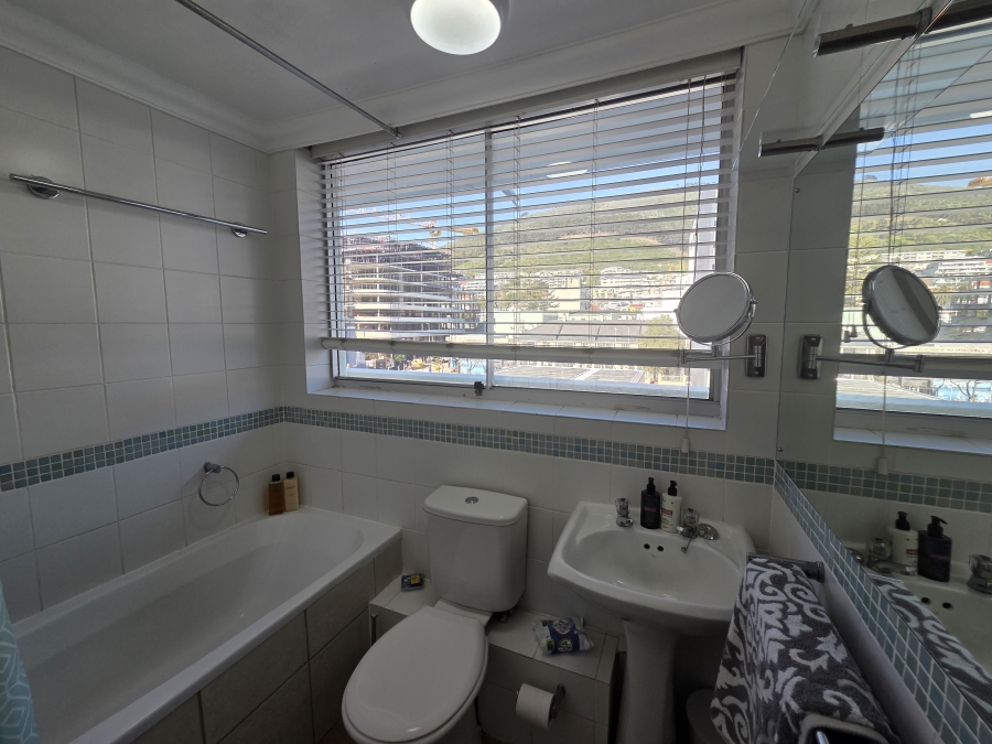 To Let 2 Bedroom Property for Rent in Sea Point Western Cape